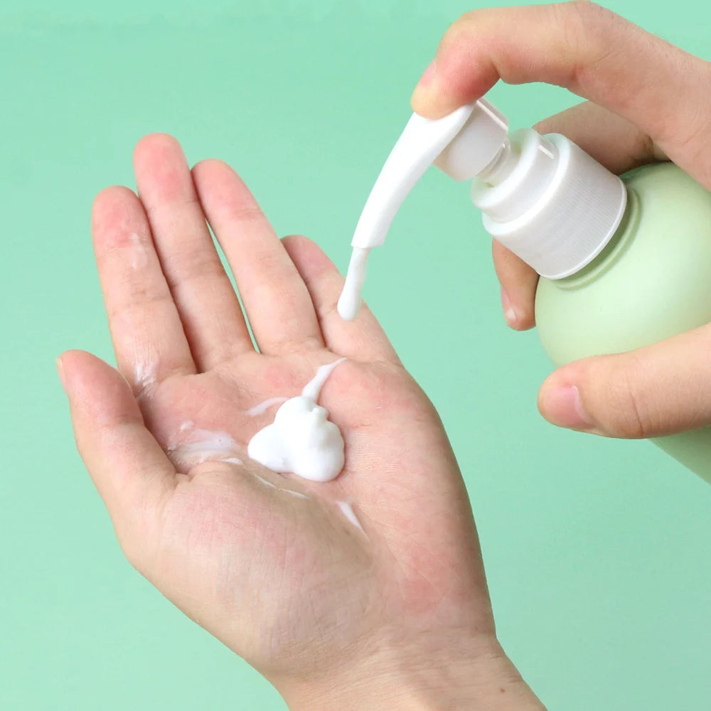 Delverona HDPE Green Shampoo Lotion Bottle